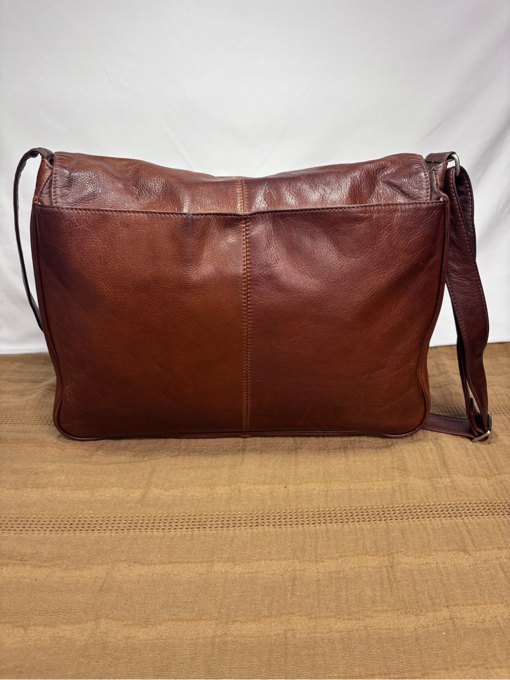Vintage Y2k Osgoode Marley Full-Grain Leather Messenger Bag — image 3 of 8